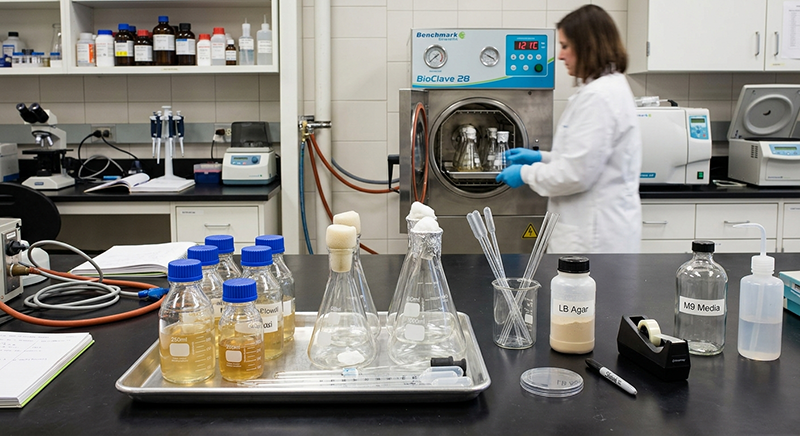 Laboratory autoclave application